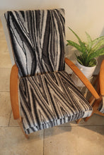 Load image into Gallery viewer, 50s Wood Grain Chair